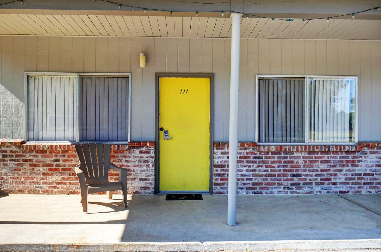 Idle A While Motel Twisp Exterior photo